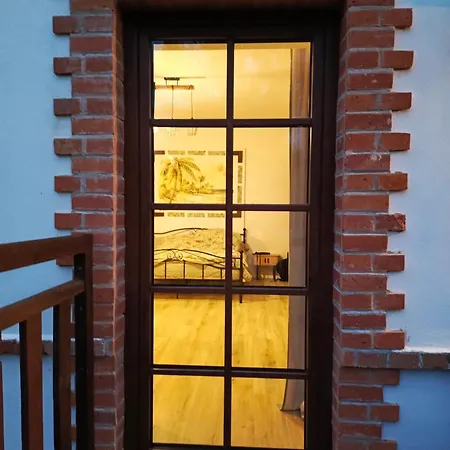 Nobles W Spokojnej Okolicy W Poblizu Jeziora Appartement