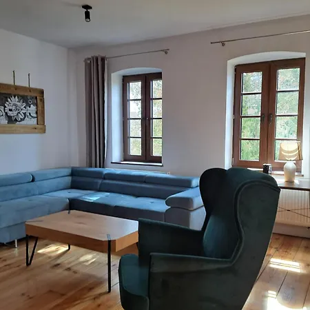 Nobles W Spokojnej Okolicy W Poblizu Jeziora Appartement
